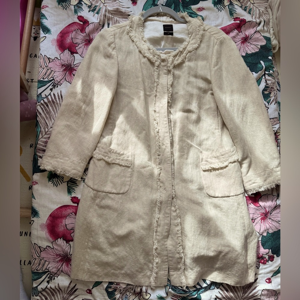 Vintage beige seventy coat size 46 (M). Made in Italy .